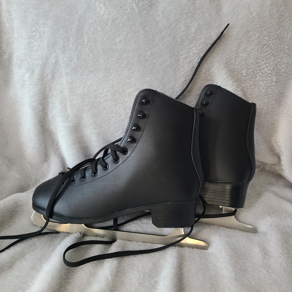 Black Women's Figure Skates